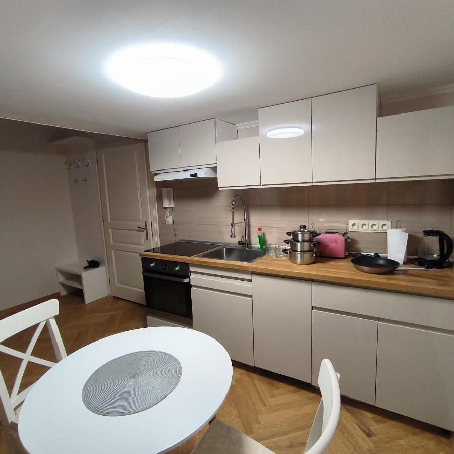 Lubert Apartmany S.R.O Prag Exterior foto