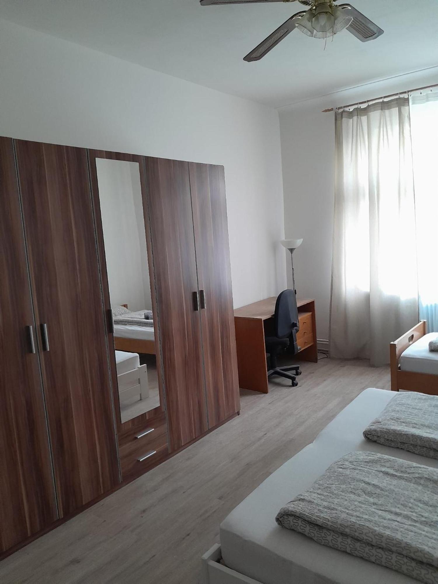 Lubert Apartmany S.R.O Prag Exterior foto