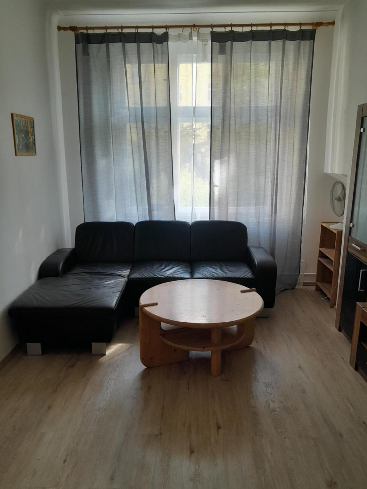 Lubert Apartmany S.R.O Prag Exterior foto